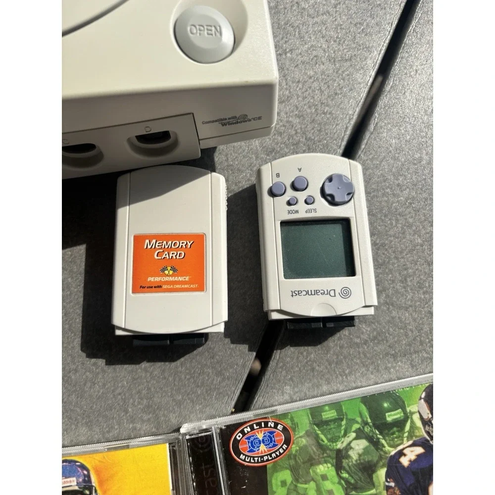 Sega Dreamcast HKT-3021 Home Video Game Console W/controller & Games VERY RARE